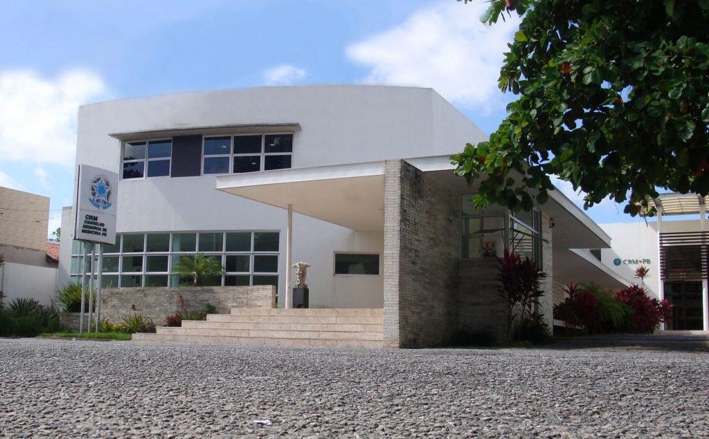 TRF-1 cassa chapa de conselheiro federal da Paraíba por uso indevido da estrutura do CRM-PB