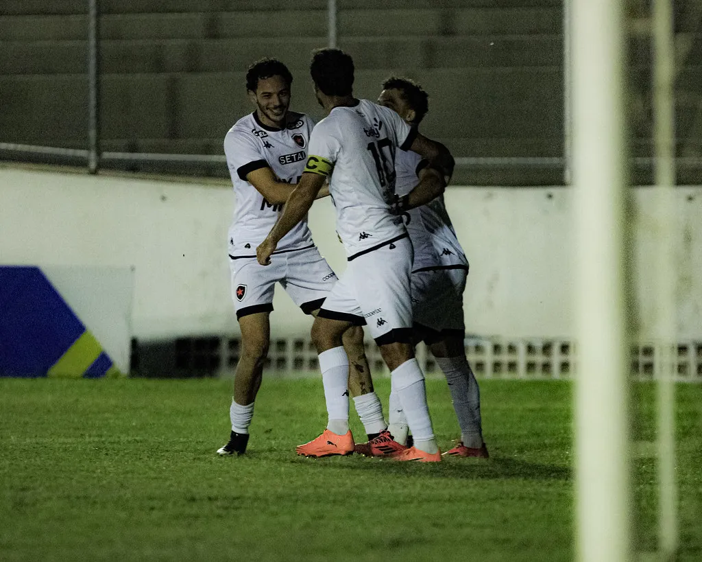 Botafogo-PB vence o Atlético de Cajazeiras e assume a vice-liderança do Paraibano