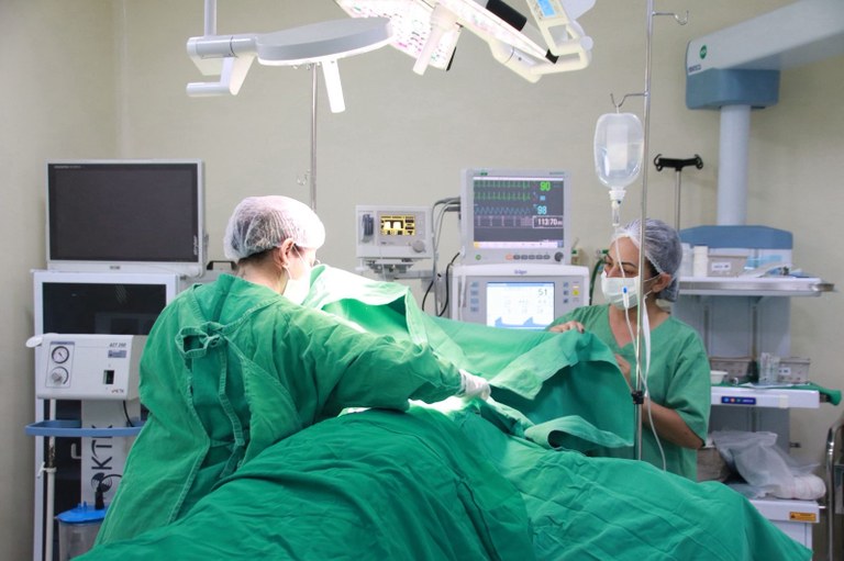 Paraíba amplia assistência oncológica com cirurgia de reconstrução mamária na rede pública