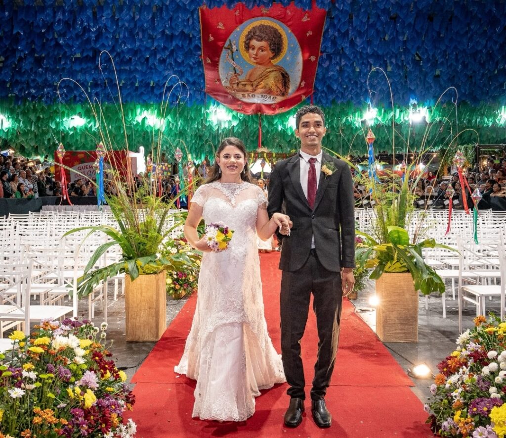 Casamento Coletivo mobiliza dia inteiro de preparação e emoção até o grande “sim” no Parque do Povo