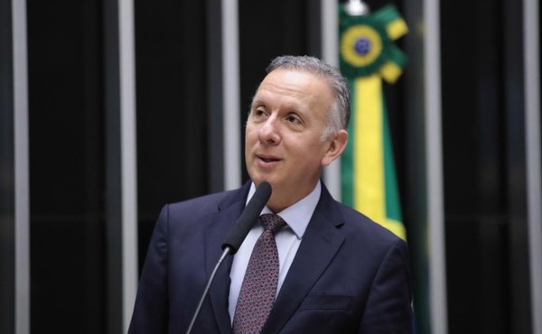 ​Bastidores de Brasília: Aguinaldo Ribeiro é cotado para vaga no TCU